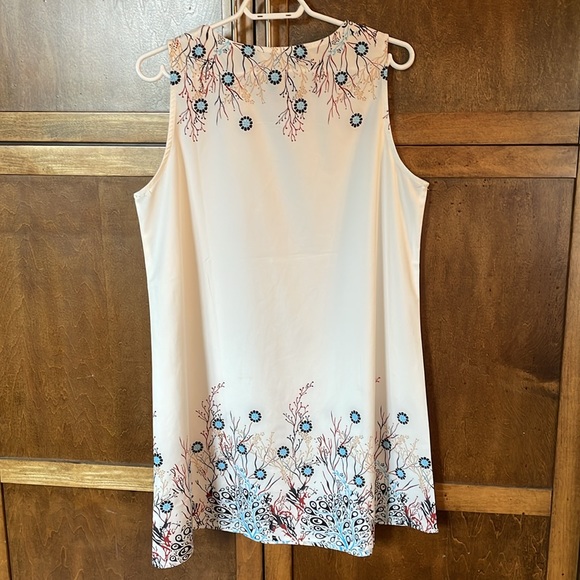 Yoins winter white spring dress with flower design. - Picture 7 of 7